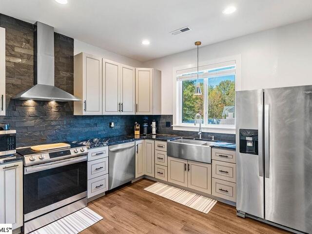 Photo of 338 Jordan Creek Road