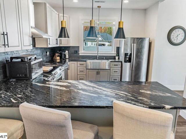 Photo of 338 Jordan Creek Road