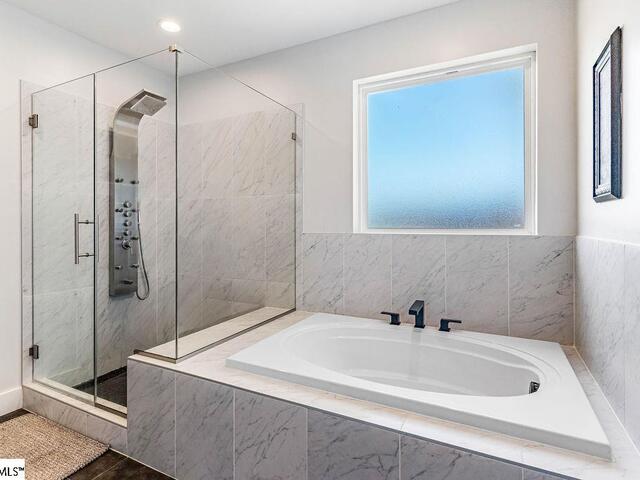 Photo of 338 Jordan Creek Road