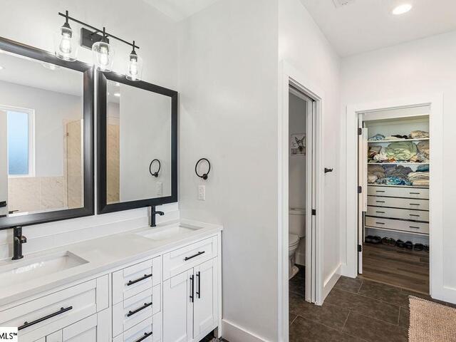 Photo of 338 Jordan Creek Road