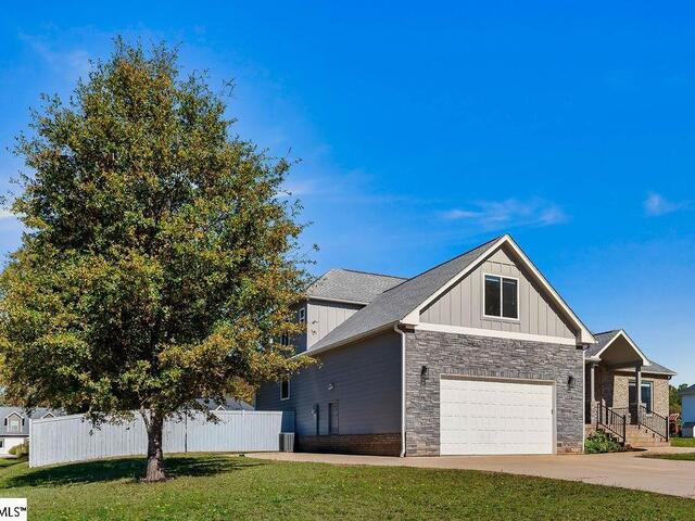 Photo of 338 Jordan Creek Road