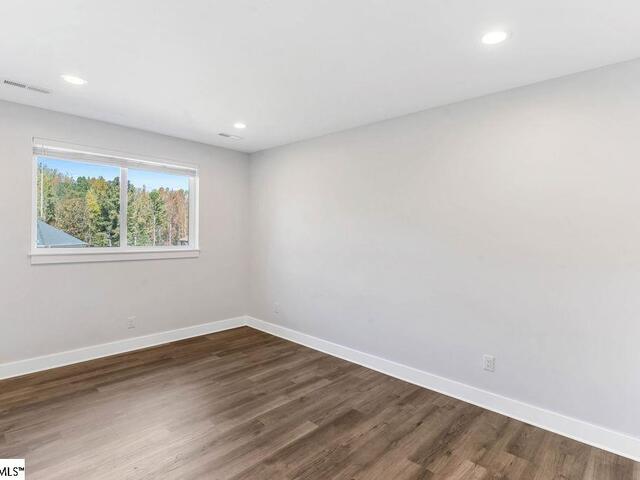 Photo of 338 Jordan Creek Road