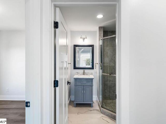 Photo of 338 Jordan Creek Road