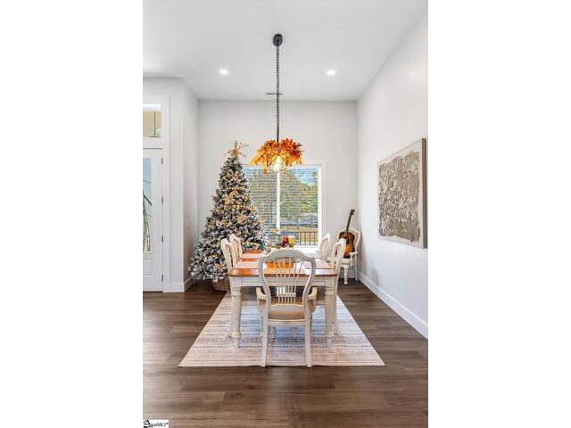 Photo of 338 Jordan Creek Road