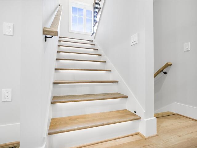 Photo of 204 Cammer Avenue