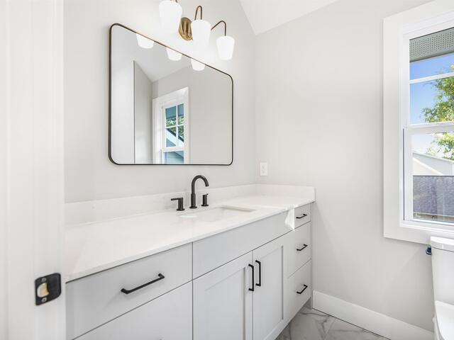 Photo of 204 Cammer Avenue