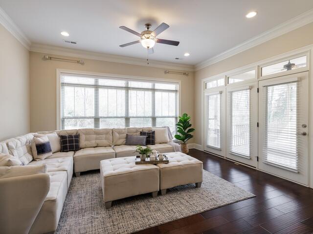 Photo of 606 W Winding Slope Drive