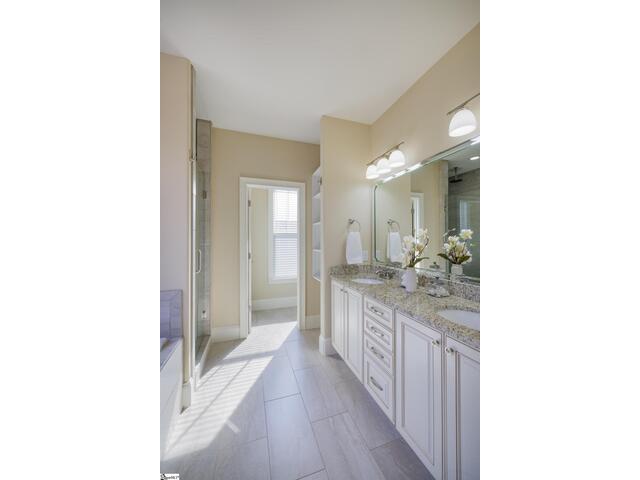 Photo of 606 W Winding Slope Drive