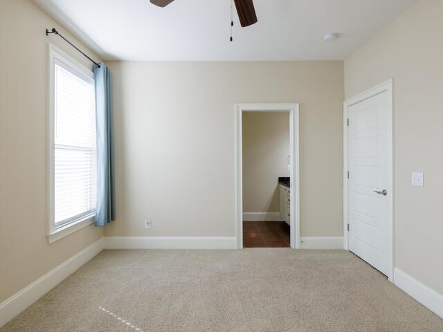 Photo of 606 W Winding Slope Drive