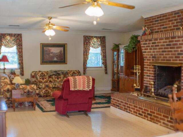 Photo of 400 Wedgewood Drive Photo of 400 Wedgewood Drive