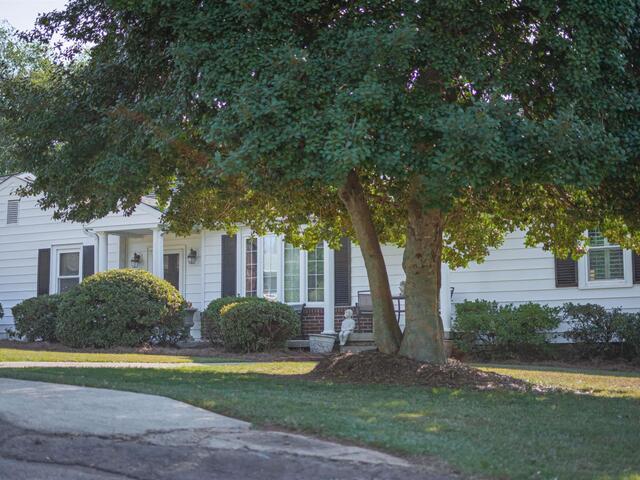 Photo of 400 Wedgewood Drive Photo of 400 Wedgewood Drive