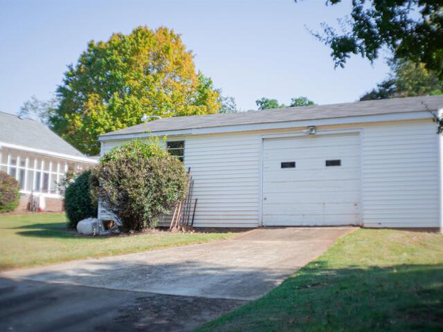 Photo of 400 Wedgewood Drive Photo of 400 Wedgewood Drive