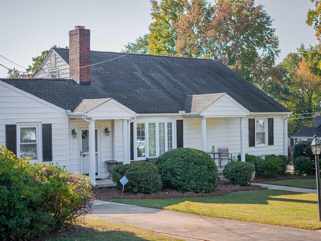 Photo of 400 Wedgewood Drive Photo of 400 Wedgewood Drive