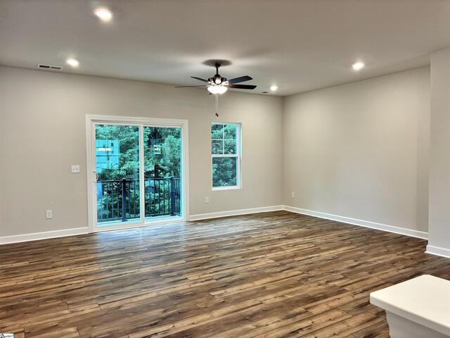 Photo of 224 Taylor Woods Court