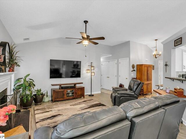 Photo of 17 Crossvine Way