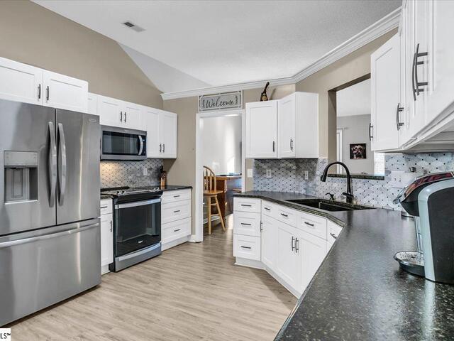 Photo of 17 Crossvine Way