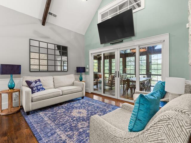 Photo of 382 Hideaway Cove Drive