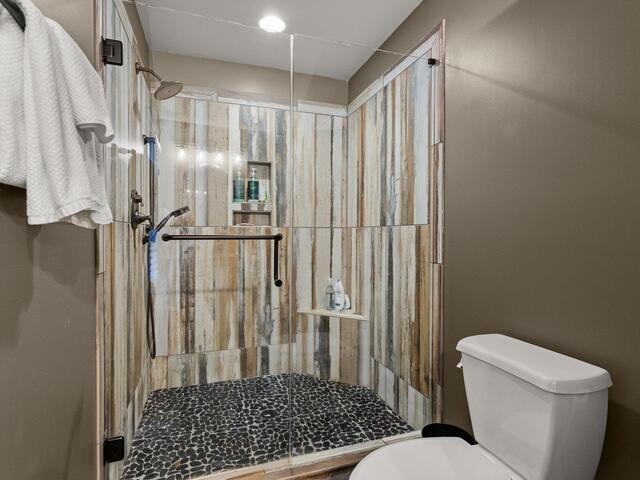 Photo of 382 Hideaway Cove Drive