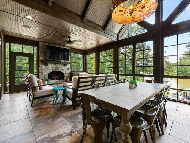 Photo of 382 Hideaway Cove Drive