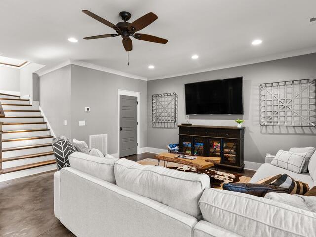 Photo of 382 Hideaway Cove Drive