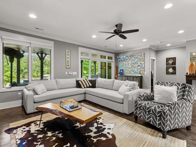 Photo of 382 Hideaway Cove Drive