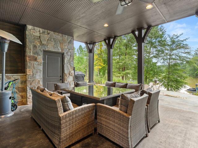 Photo of 382 Hideaway Cove Drive