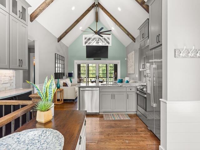 Photo of 382 Hideaway Cove Drive