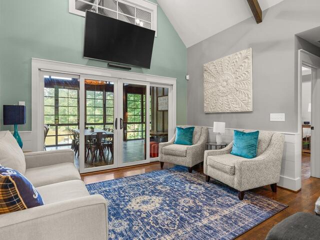 Photo of 382 Hideaway Cove Drive