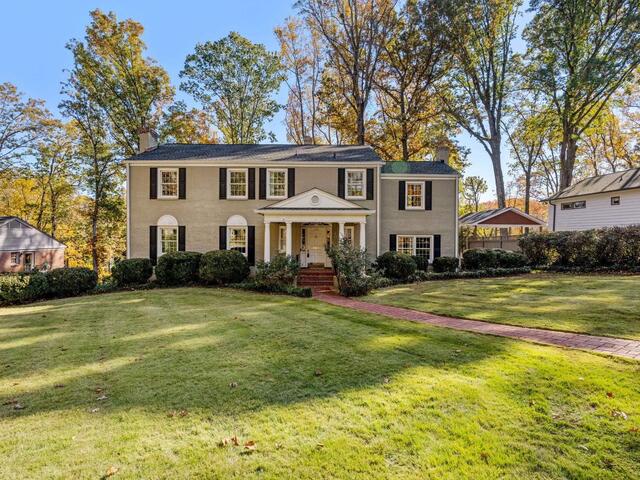 Photo of 122 Lakecrest Drive
