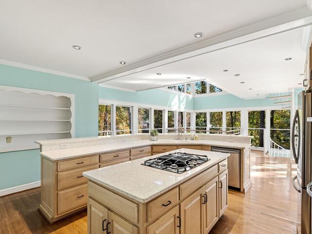 Photo of 122 Lakecrest Drive