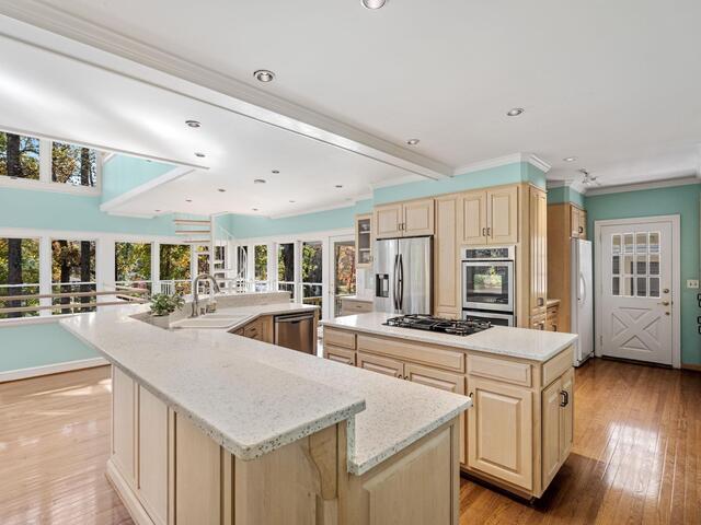 Photo of 122 Lakecrest Drive