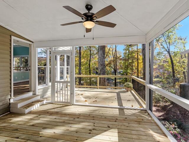 Photo of 122 Lakecrest Drive