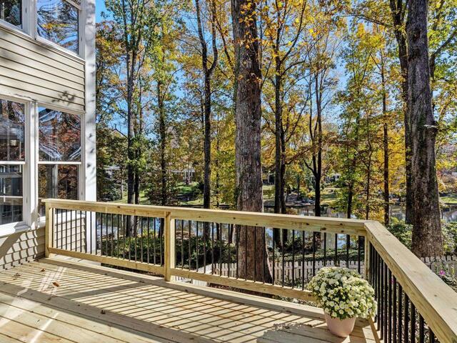 Photo of 122 Lakecrest Drive