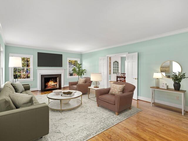 Photo of 122 Lakecrest Drive