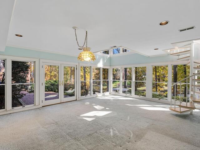Photo of 122 Lakecrest Drive