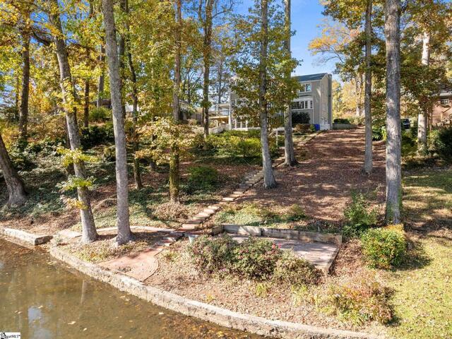 Photo of 122 Lakecrest Drive