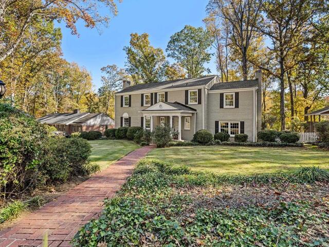 Photo of 122 Lakecrest Drive