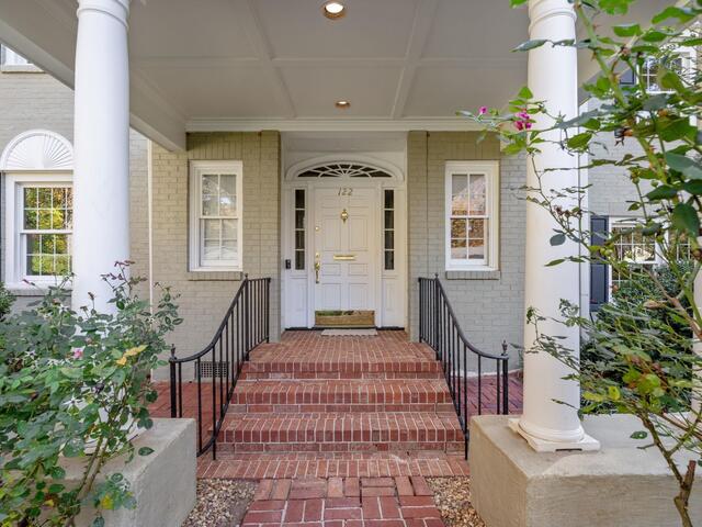 Photo of 122 Lakecrest Drive