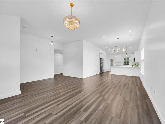 Photo of 744 S Bomar Avenue