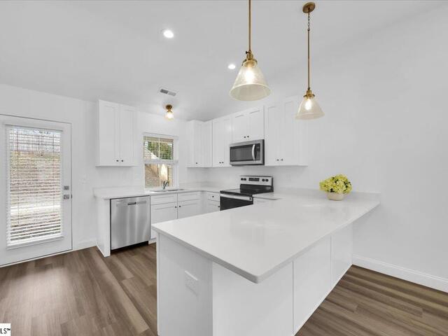 Photo of 744 S Bomar Avenue