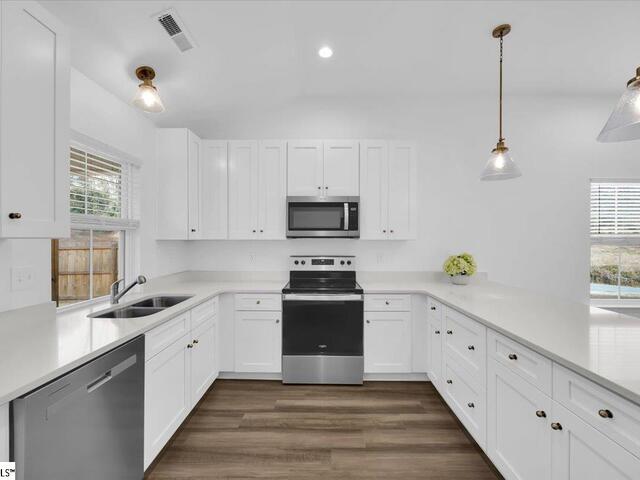 Photo of 744 S Bomar Avenue