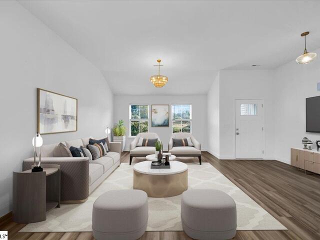 Photo of 744 S Bomar Avenue