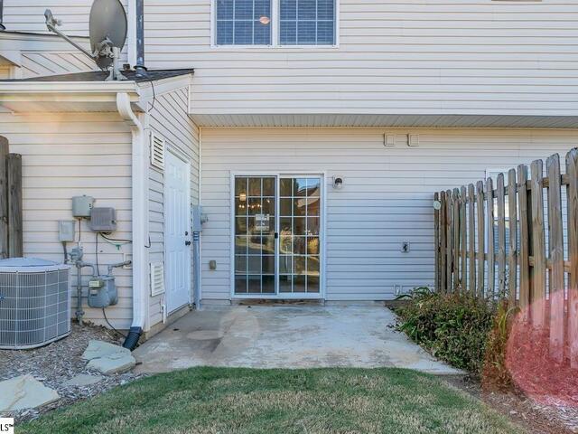 Photo of 604 Graythorn Lane