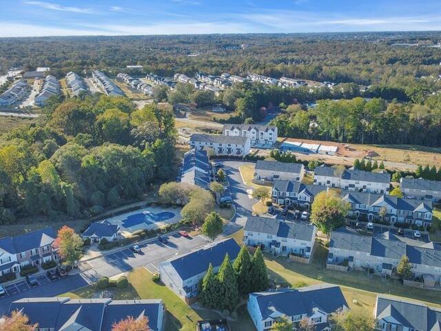 Photo of 604 Graythorn Lane