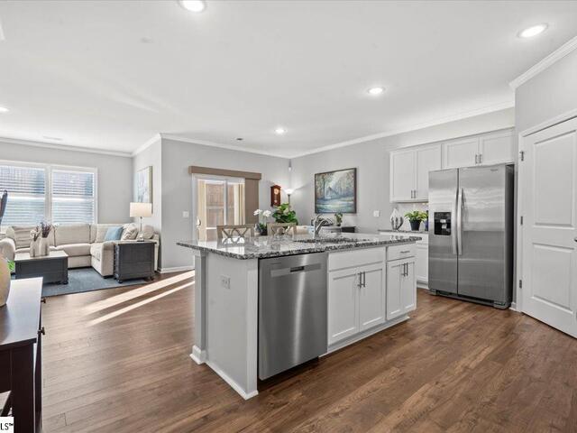 Photo of 454 Fenwick Drive