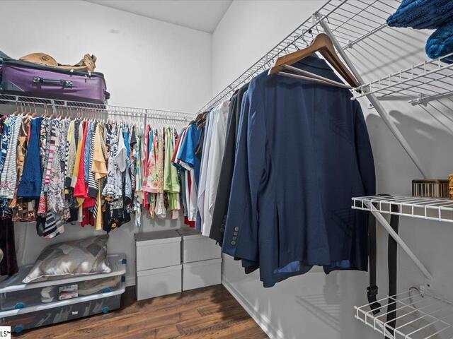 Photo of 454 Fenwick Drive