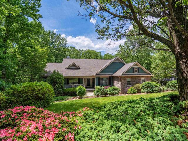 Photo of 8 Rustic Court