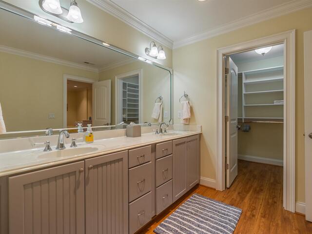 Photo of 8 Rustic Court