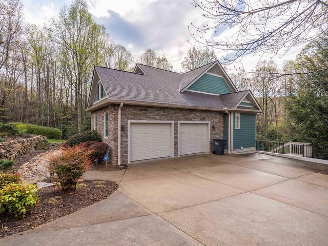 Photo of 8 Rustic Court