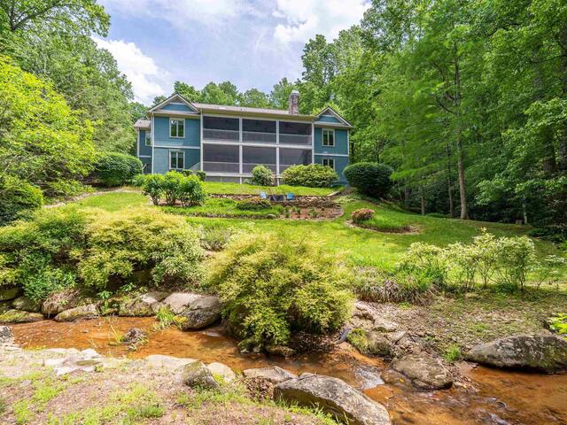 Photo of 8 Rustic Court